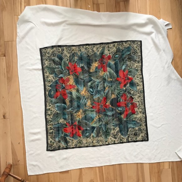 Tropical print premium vintage silk scarf - Picture 3 of 4